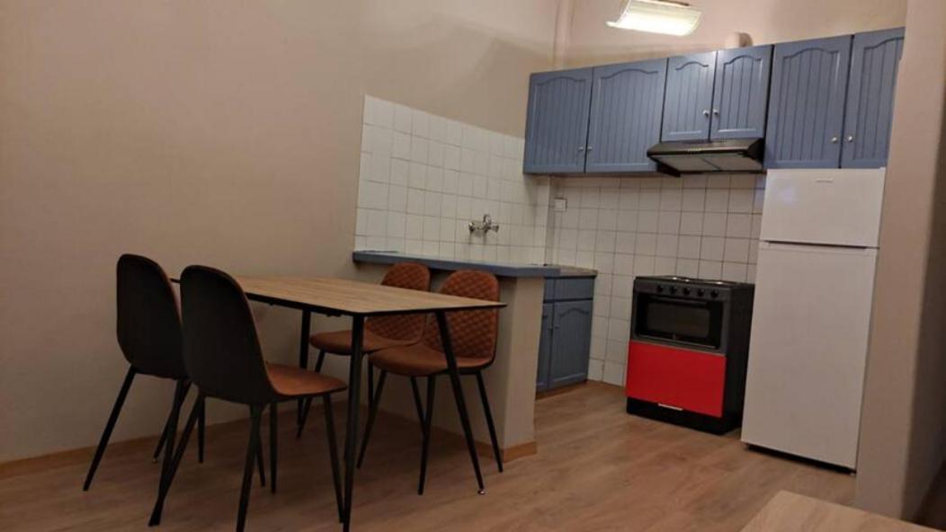 Vasileiou Apartments Kamena Vourla Exteriör bild